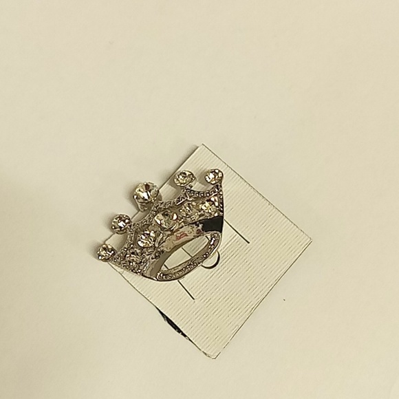 Crown Pin - Picture 2 of 4